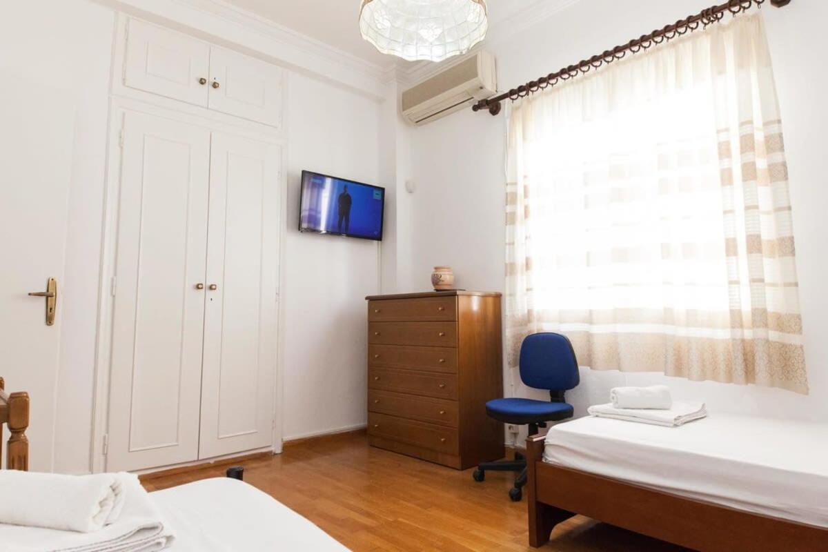 Charming Vintage 2Br Apartment With Balcony In Koukaki Aten Exteriör bild