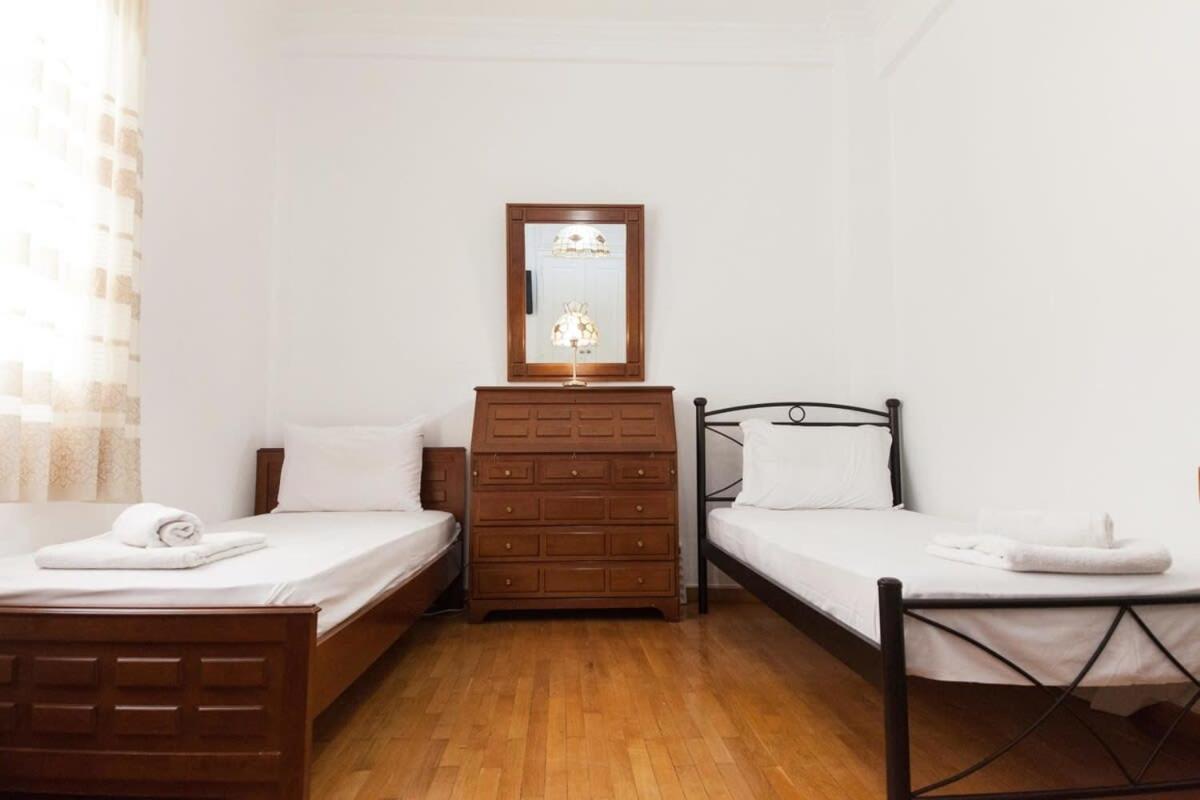 Charming Vintage 2Br Apartment With Balcony In Koukaki Aten Exteriör bild
